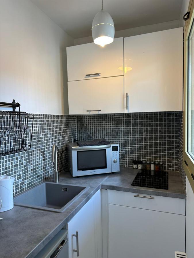 Spacieux Studio A Golfe Juan 2 Minutes Des Plages วาลูริส ภายนอก รูปภาพ